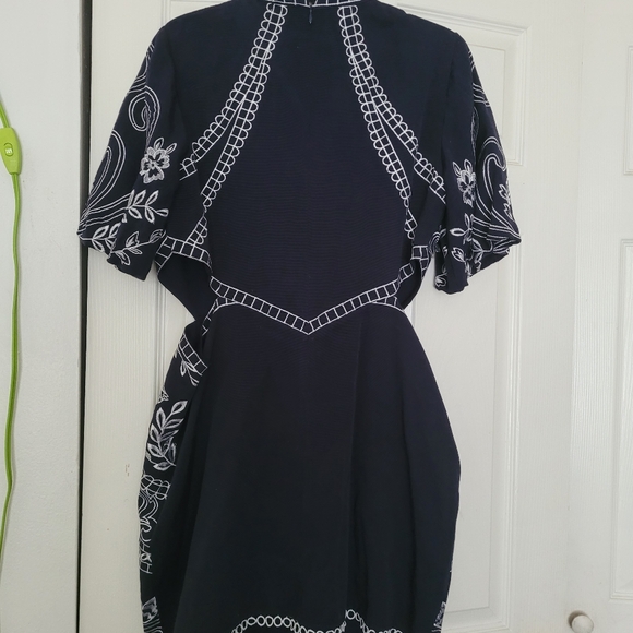 Asos embroidered dress - Picture 4 of 6